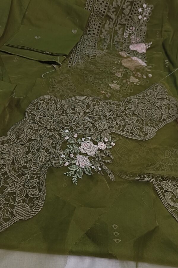 Mehendi MB 2250 patches