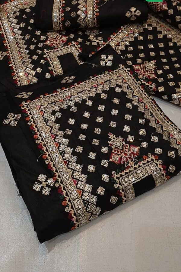 Black Jazmine Embroidered Trouser