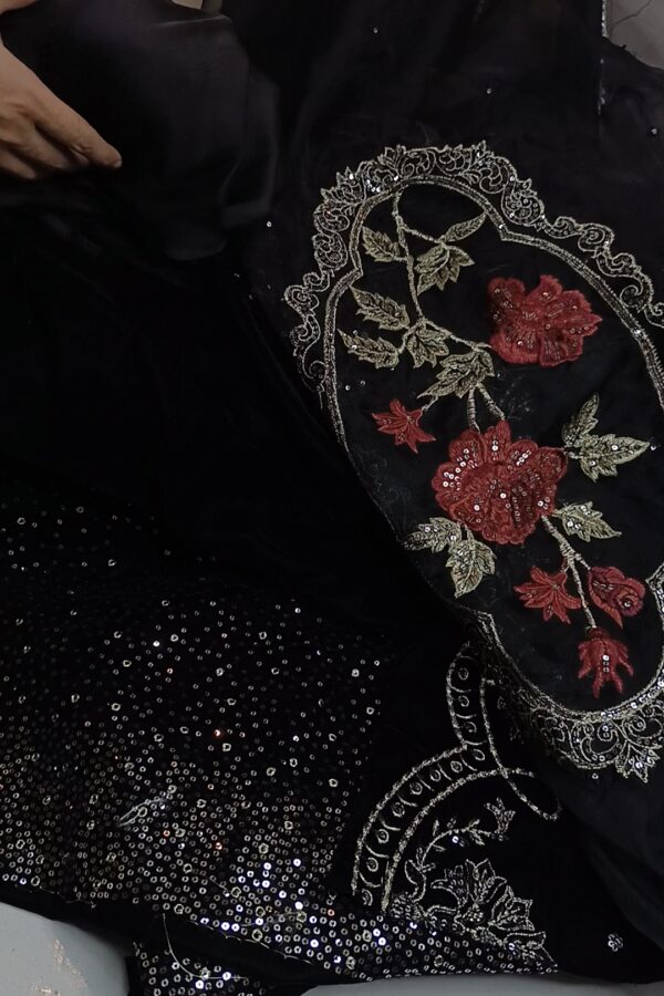 Vanya Black Velvet 3PC
